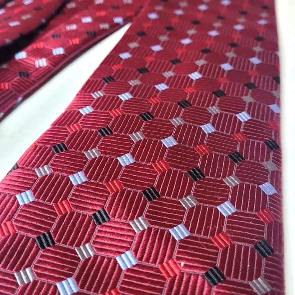 Van Heusen Men's Geometric Pattern Necktie *